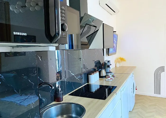 Apartment Sea - 2 Bedroom - Kitchen - Wifi - Tramway - Air Conditioner *